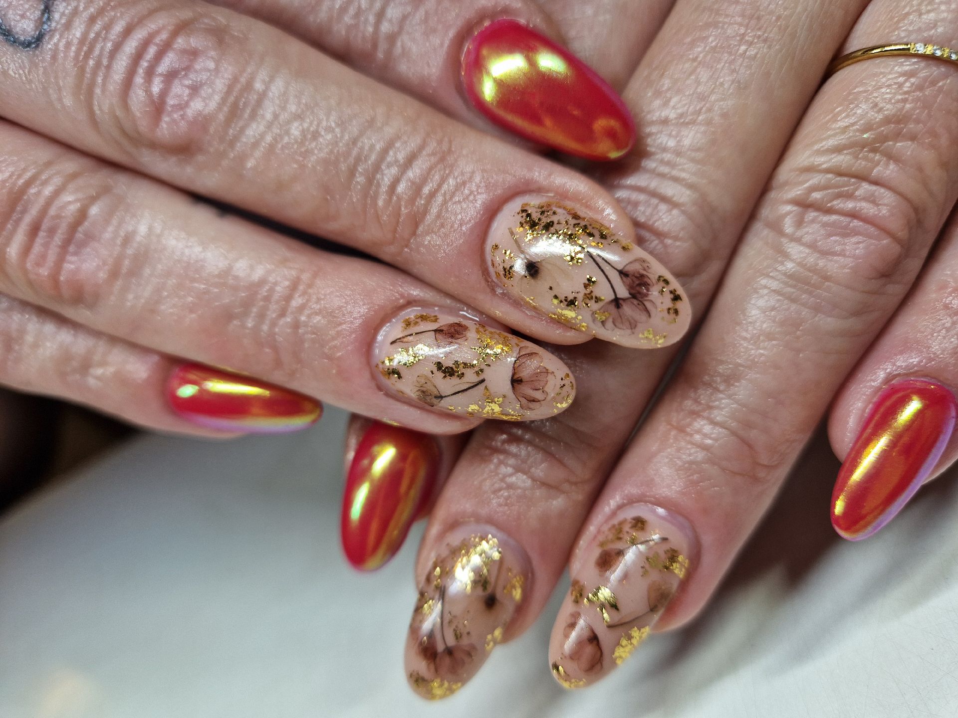 crome, bladguld og blomster 😍